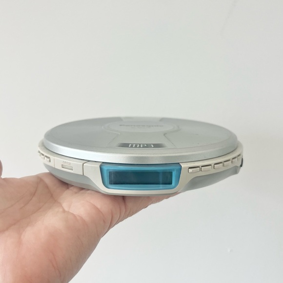 Panasonic SL-SX470 MP3 CD Compact Disc Player Needs Batteries Portable Silver - Picture 2 of 7